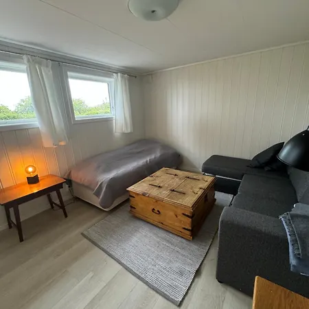 Sokkelleilighet Pa Apartment