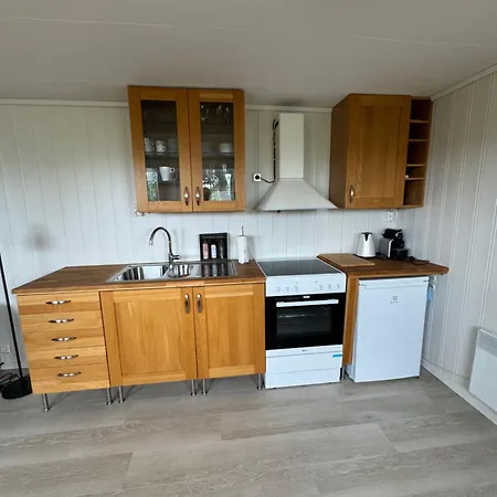 Sokkelleilighet Pa * Sola